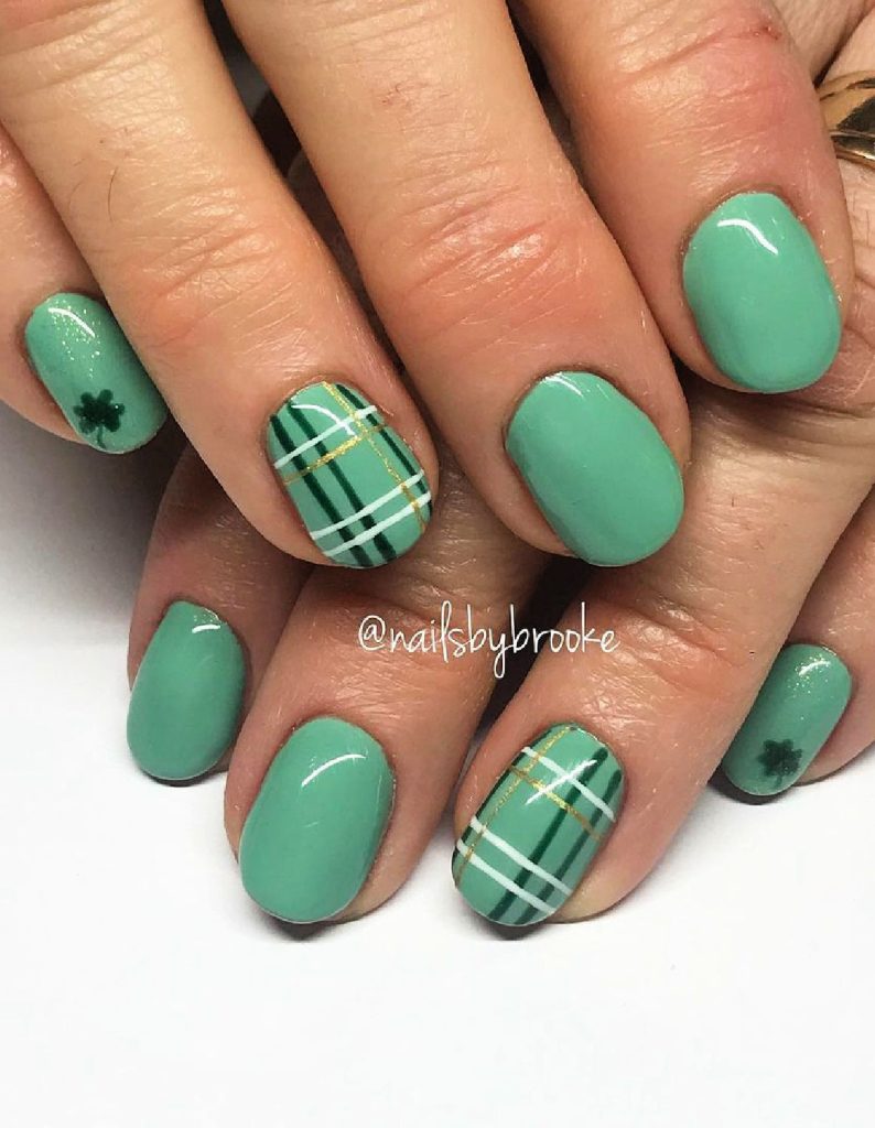 Trendy Preppy Plaid St Patrick's Day Nails