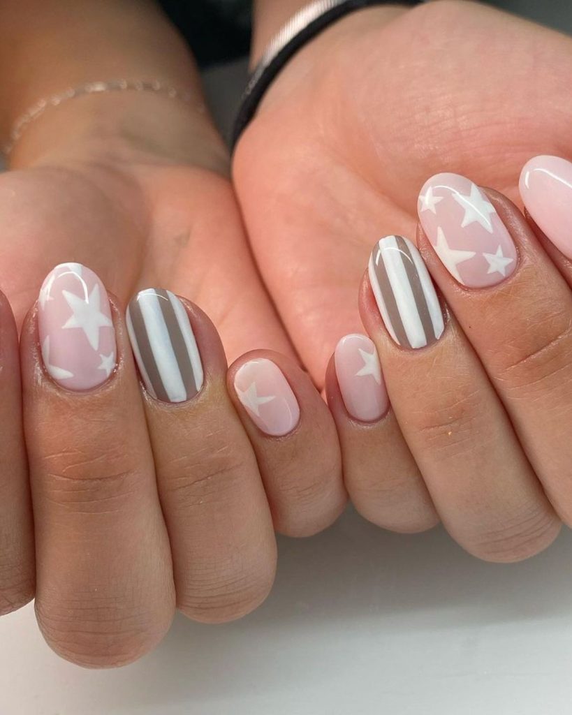 Neutral Stars & Stripes Glossy 4th of July Nails