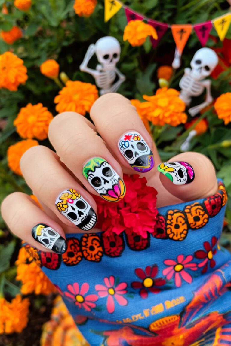 20 Dia De Los Muertos Nails To Wear This Halloween