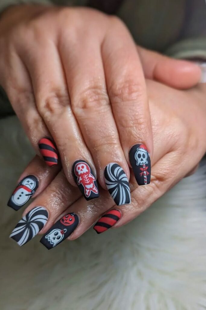 Goth Christmas nails